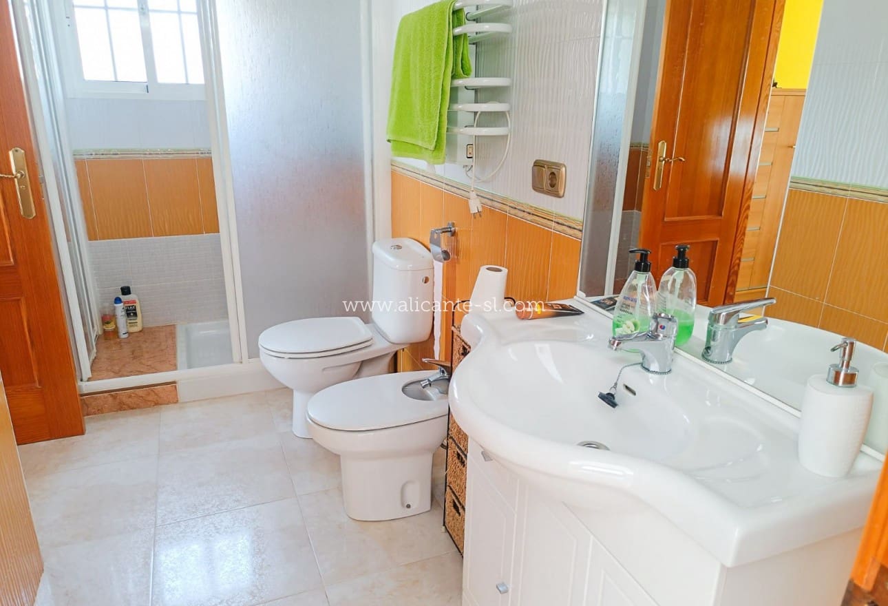 4 quarto Moradia para venda em Fortuna com piscina garagem - 339 950 € (Ref: 10071017)