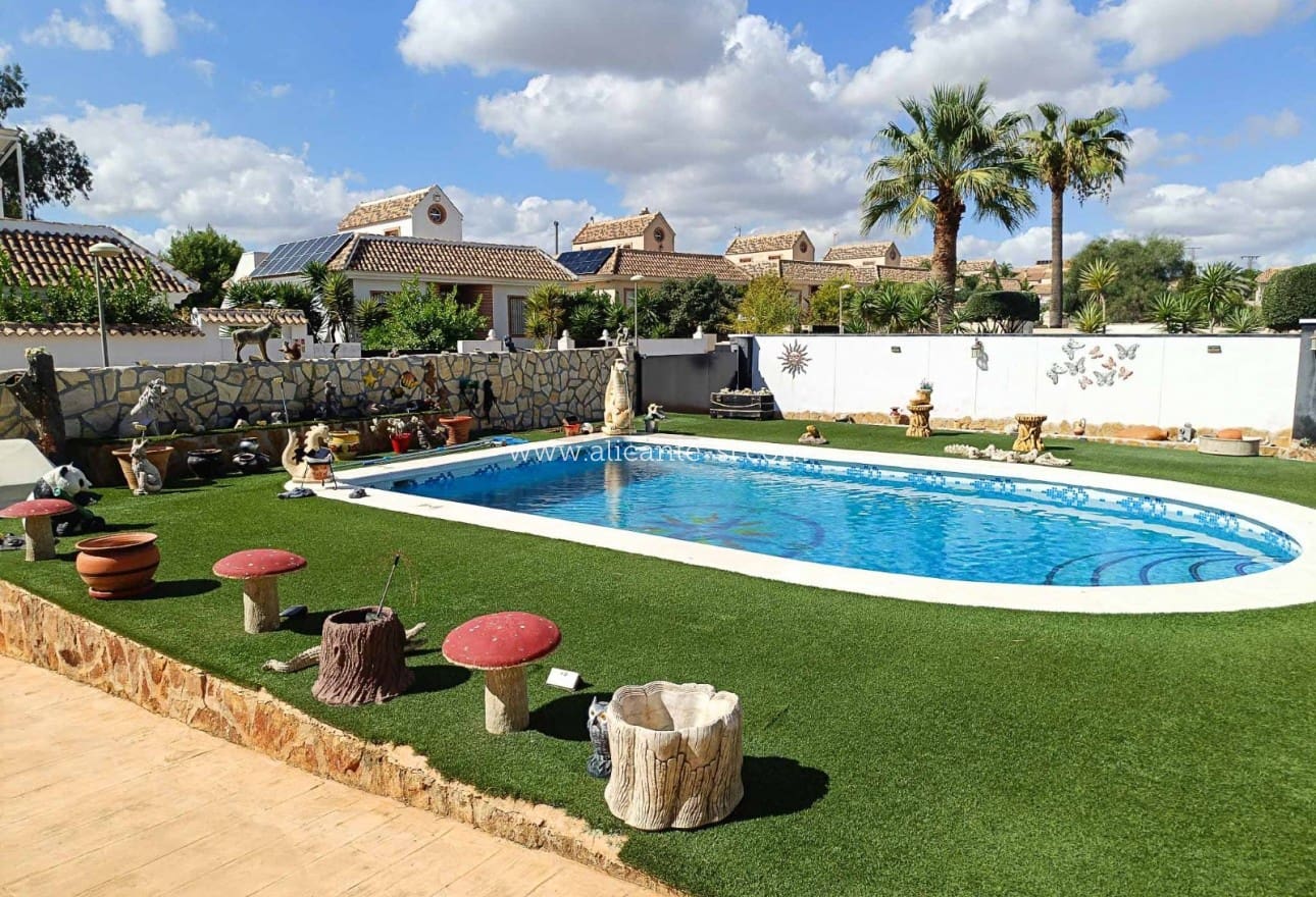 4 quarto Moradia para venda em Fortuna com piscina garagem - 339 950 € (Ref: 10071017)