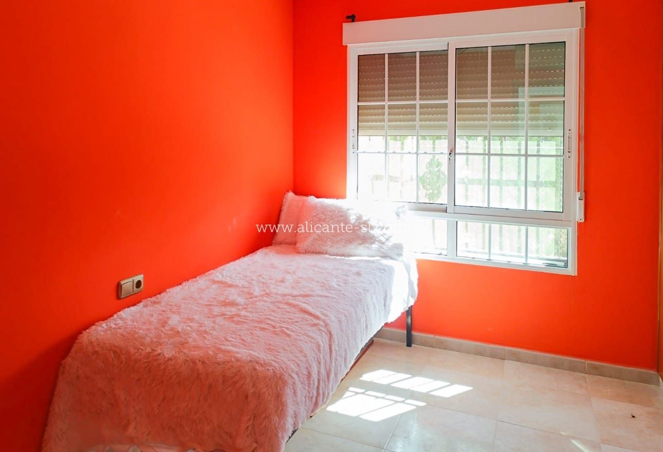 4 quarto Moradia para venda em Fortuna com piscina garagem - 339 950 € (Ref: 10071017)