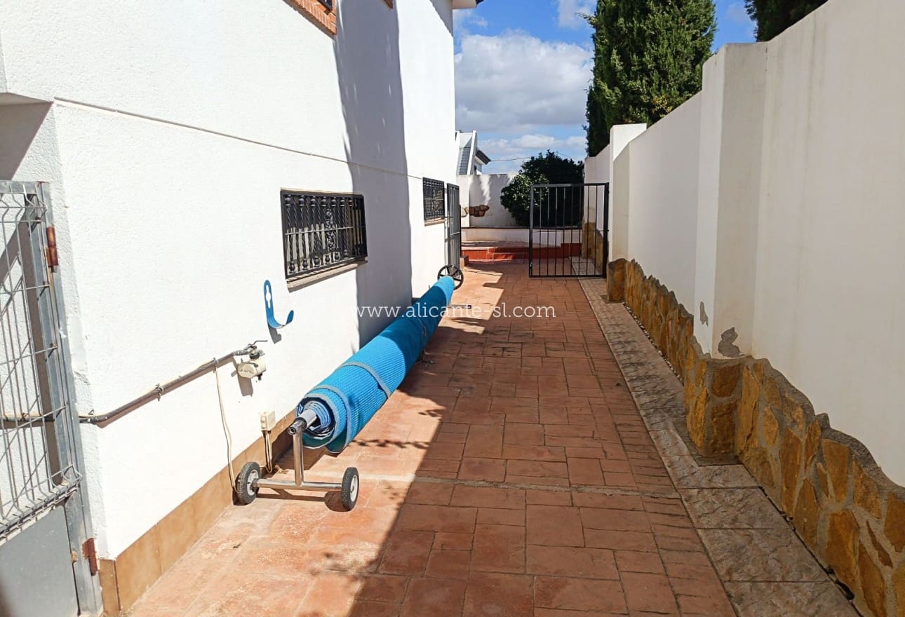 4 quarto Moradia para venda em Fortuna com piscina garagem - 339 950 € (Ref: 10071017)