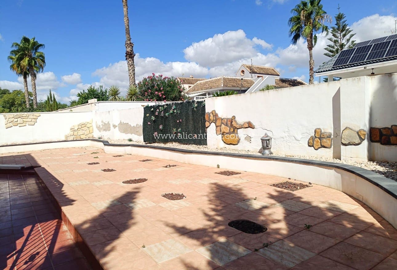4 quarto Moradia para venda em Fortuna com piscina garagem - 339 950 € (Ref: 10071017)