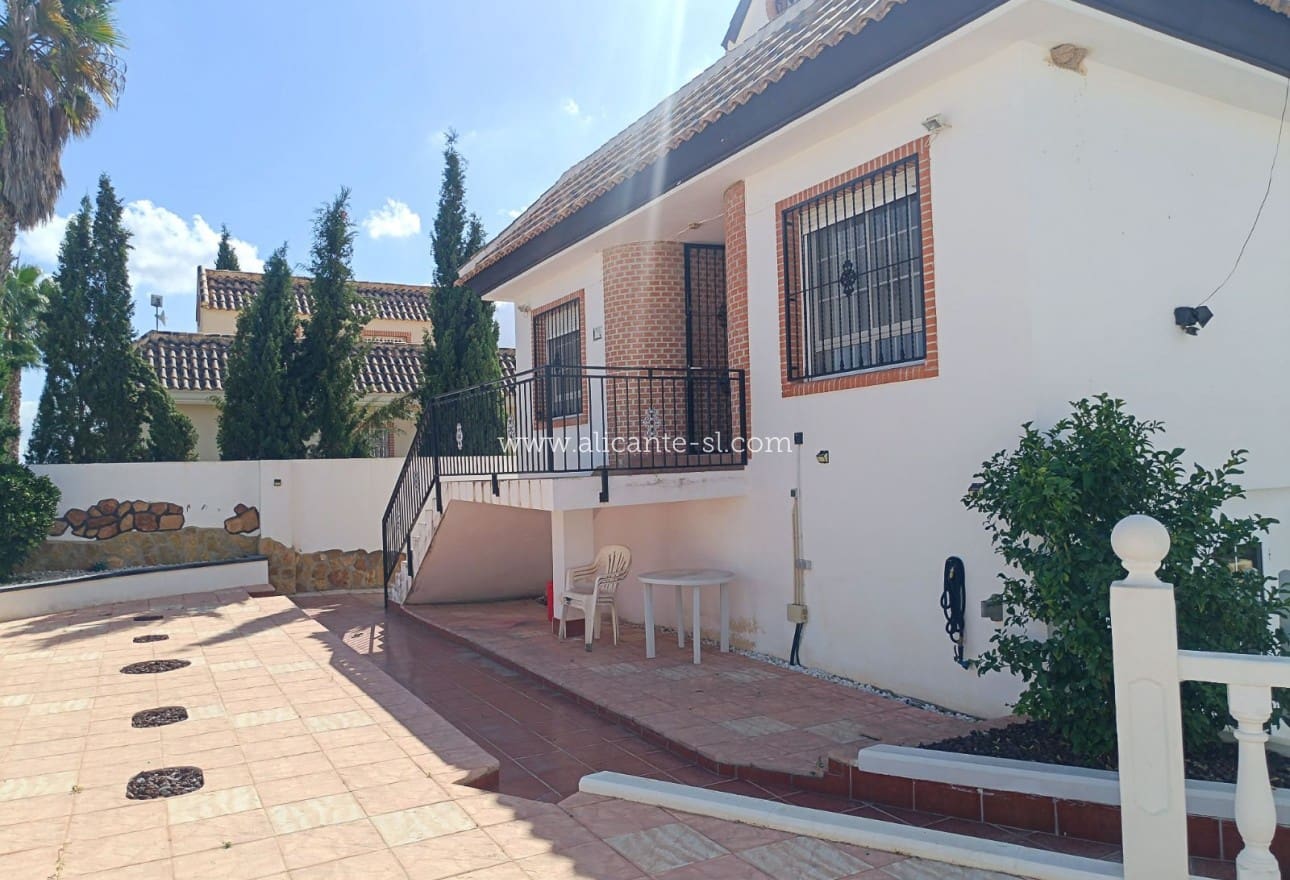4 quarto Moradia para venda em Fortuna com piscina garagem - 339 950 € (Ref: 10071017)