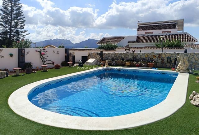 4 sypialnia Willa na sprzedaż w Fortuna z basenem garażem - 339 950 € (Ref: 10071017)