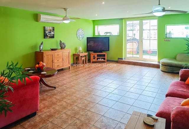 4 sypialnia Willa na sprzedaż w Fortuna z basenem garażem - 339 950 € (Ref: 10071017)