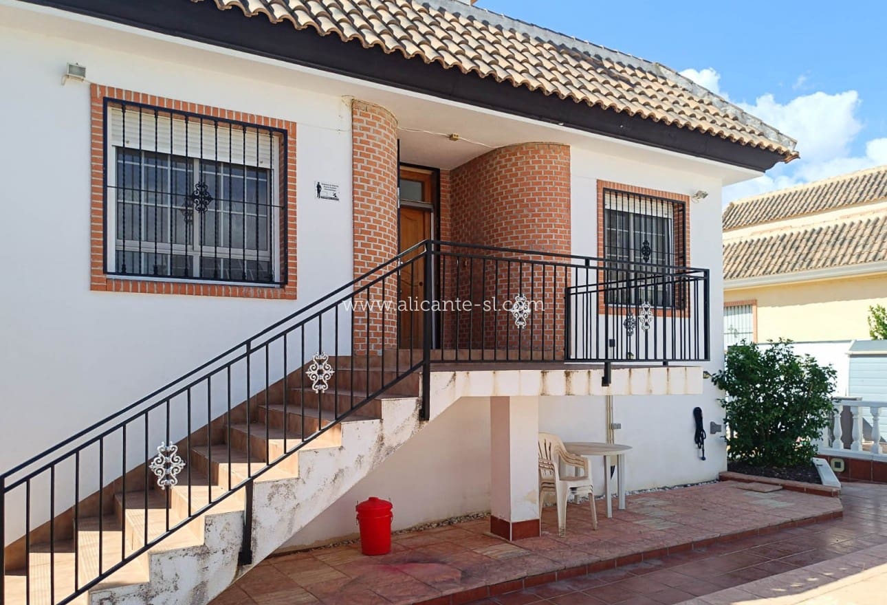 4 quarto Moradia para venda em Fortuna com piscina garagem - 339 950 € (Ref: 10071017)