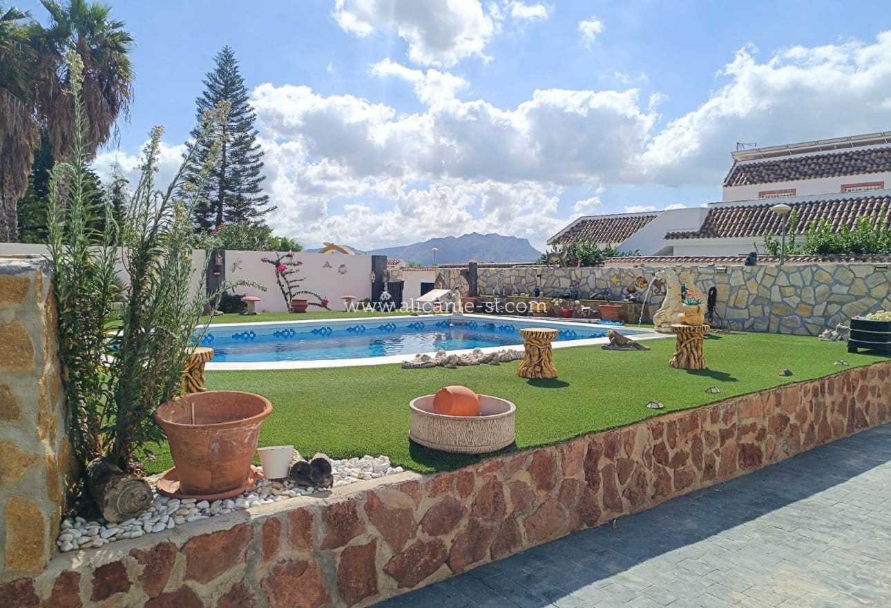 4 quarto Moradia para venda em Fortuna com piscina garagem - 339 950 € (Ref: 10071017)