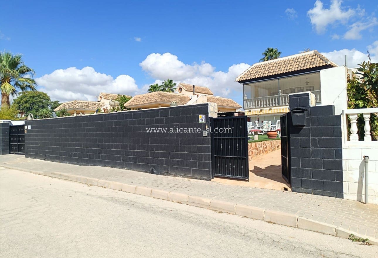 4 quarto Moradia para venda em Fortuna com piscina garagem - 339 950 € (Ref: 10071017)
