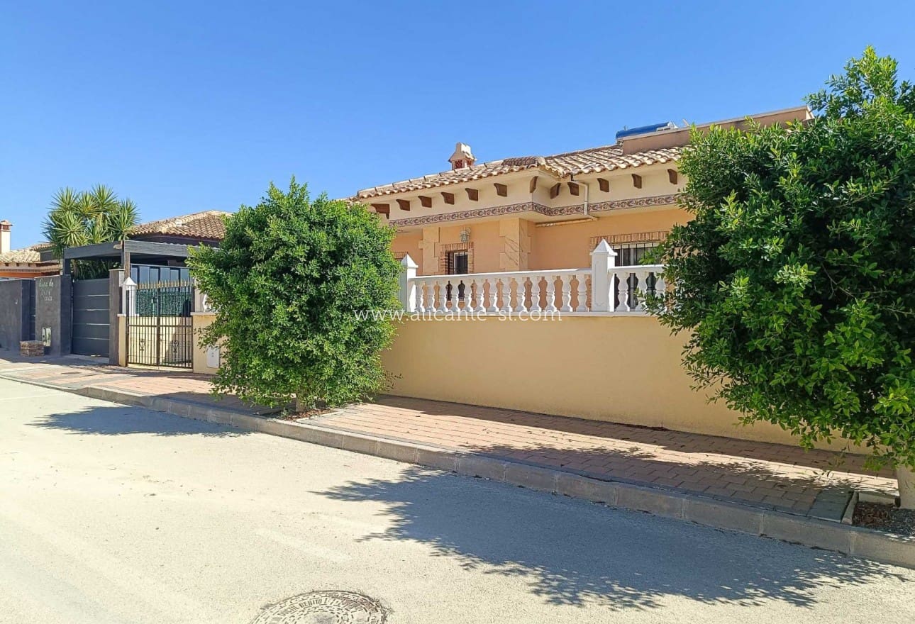 3 camera da letto Villa in vendita in Fortuna con piscina garage - 259.950 € (Rif: 10071018)
