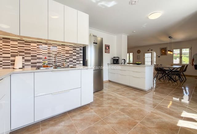 Chalet de 3 habitaciones en Hondón de las Nieves en venta con piscina garaje - 334.950 € (Ref: 10071019)