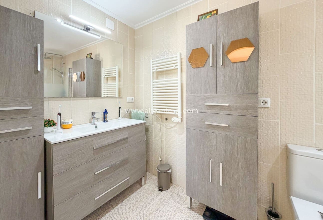 Chalet de 3 habitaciones en Hondón de las Nieves en venta con piscina garaje - 334.950 € (Ref: 10071019)