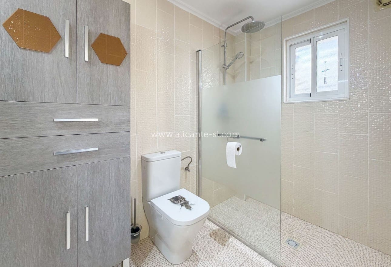 Chalet de 3 habitaciones en Hondón de las Nieves en venta con piscina garaje - 334.950 € (Ref: 10071019)