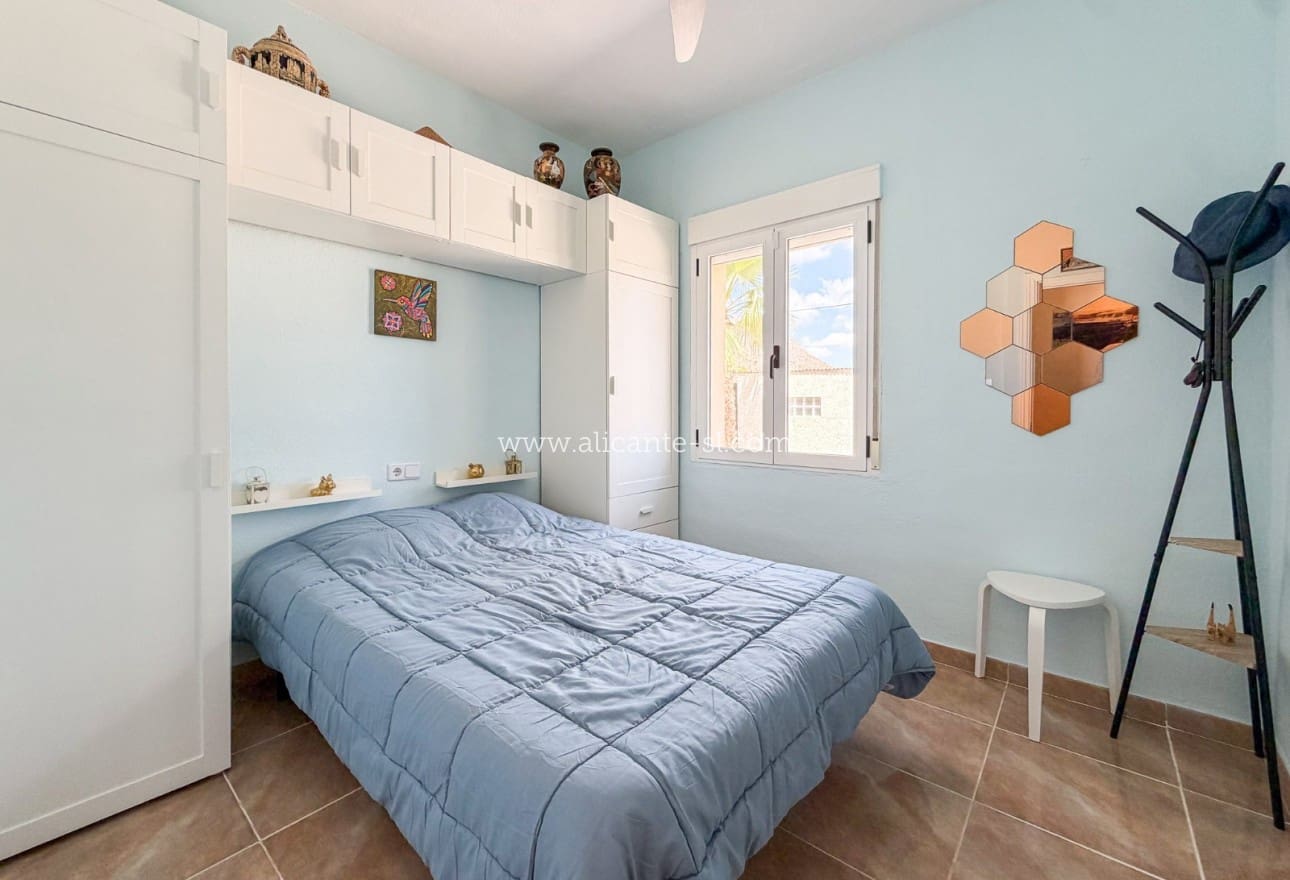 Chalet de 3 habitaciones en Hondón de las Nieves en venta con piscina garaje - 334.950 € (Ref: 10071019)