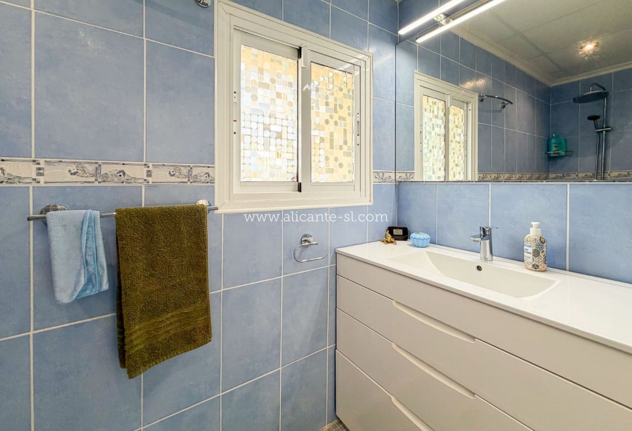 Chalet de 3 habitaciones en Hondón de las Nieves en venta con piscina garaje - 334.950 € (Ref: 10071019)
