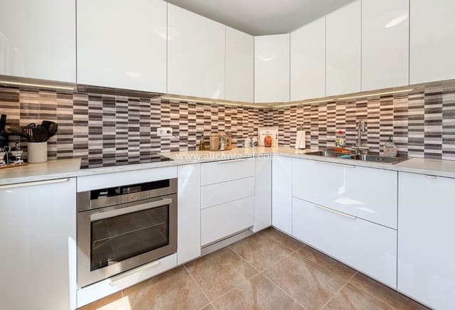 Chalet de 3 habitaciones en Hondón de las Nieves en venta con piscina garaje - 334.950 € (Ref: 10071019)