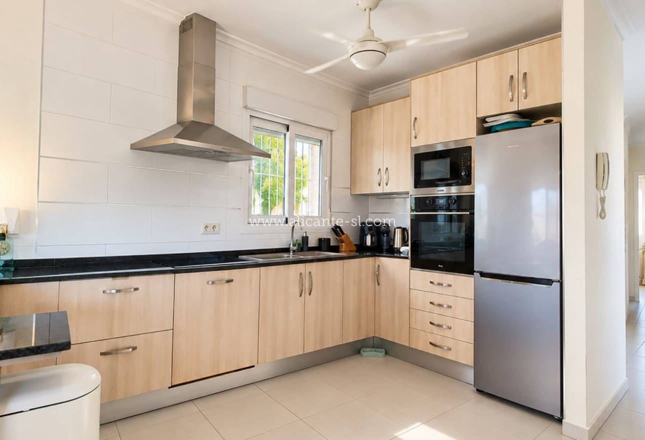 3 soverom Villa til salgs i Hondon de los Frailes med svømmebasseng garasje - € 359 950 (Ref: 10072869)
