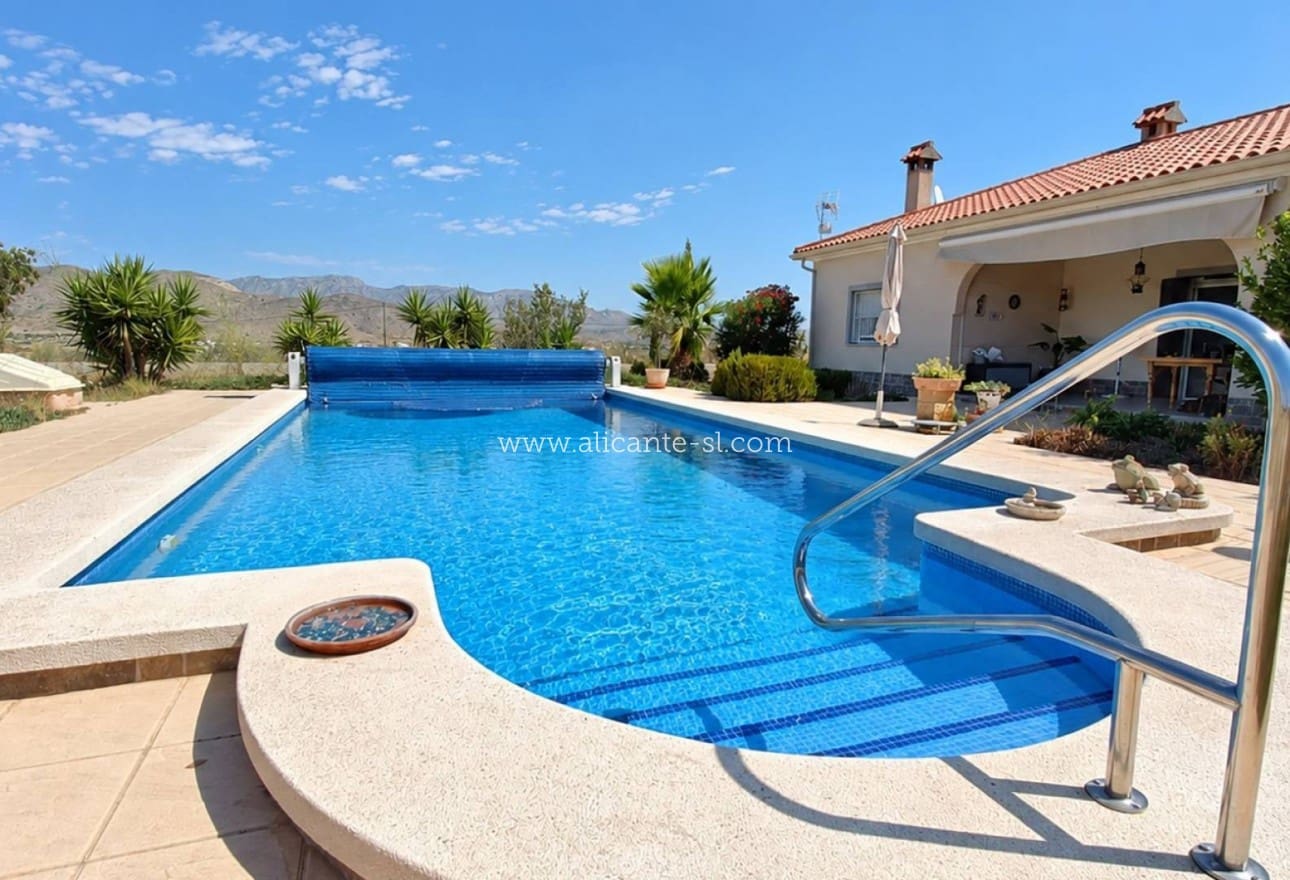 3 soverom Villa til salgs i Hondon de los Frailes med svømmebasseng garasje - € 359 950 (Ref: 10072869)