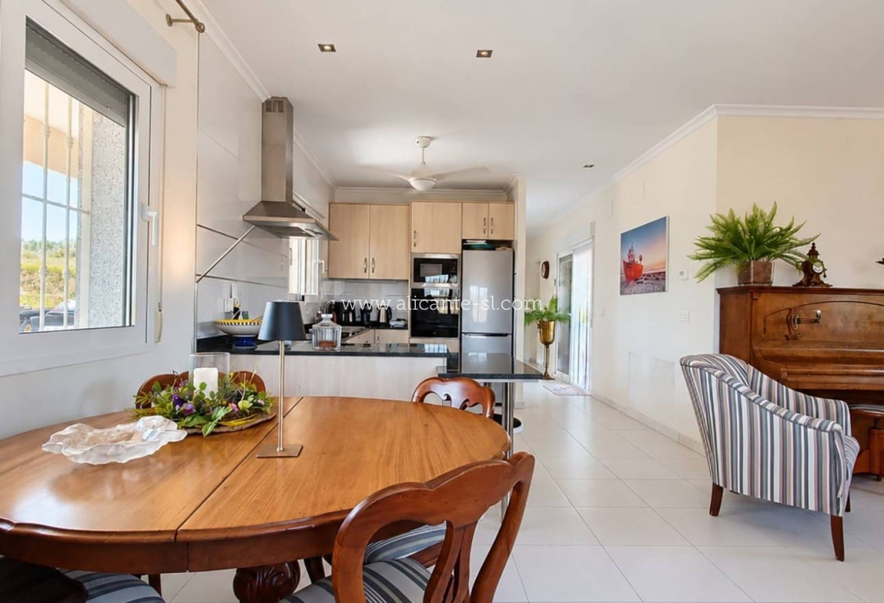 3 soverom Villa til salgs i Hondon de los Frailes med svømmebasseng garasje - € 359 950 (Ref: 10072869)