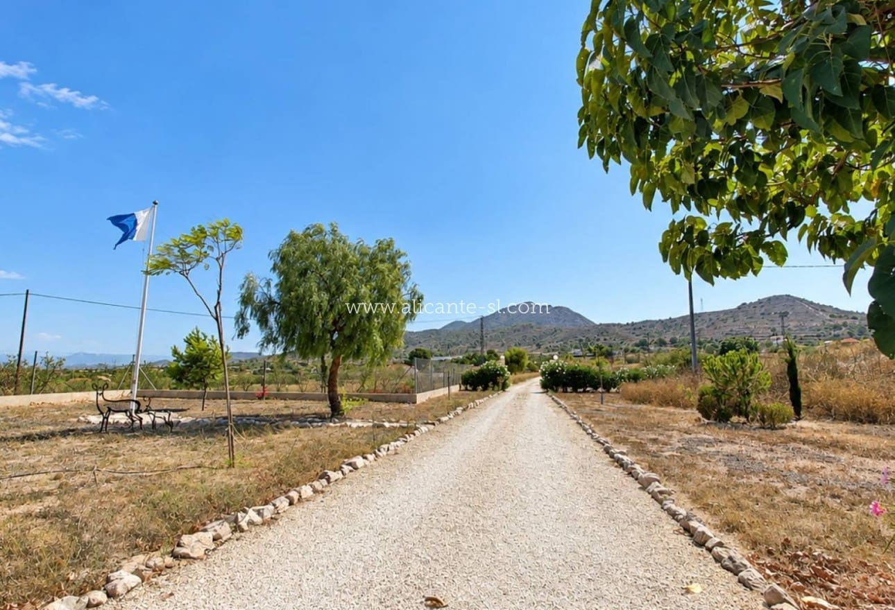 3 soverom Villa til salgs i Hondon de los Frailes med svømmebasseng garasje - € 359 950 (Ref: 10072869)