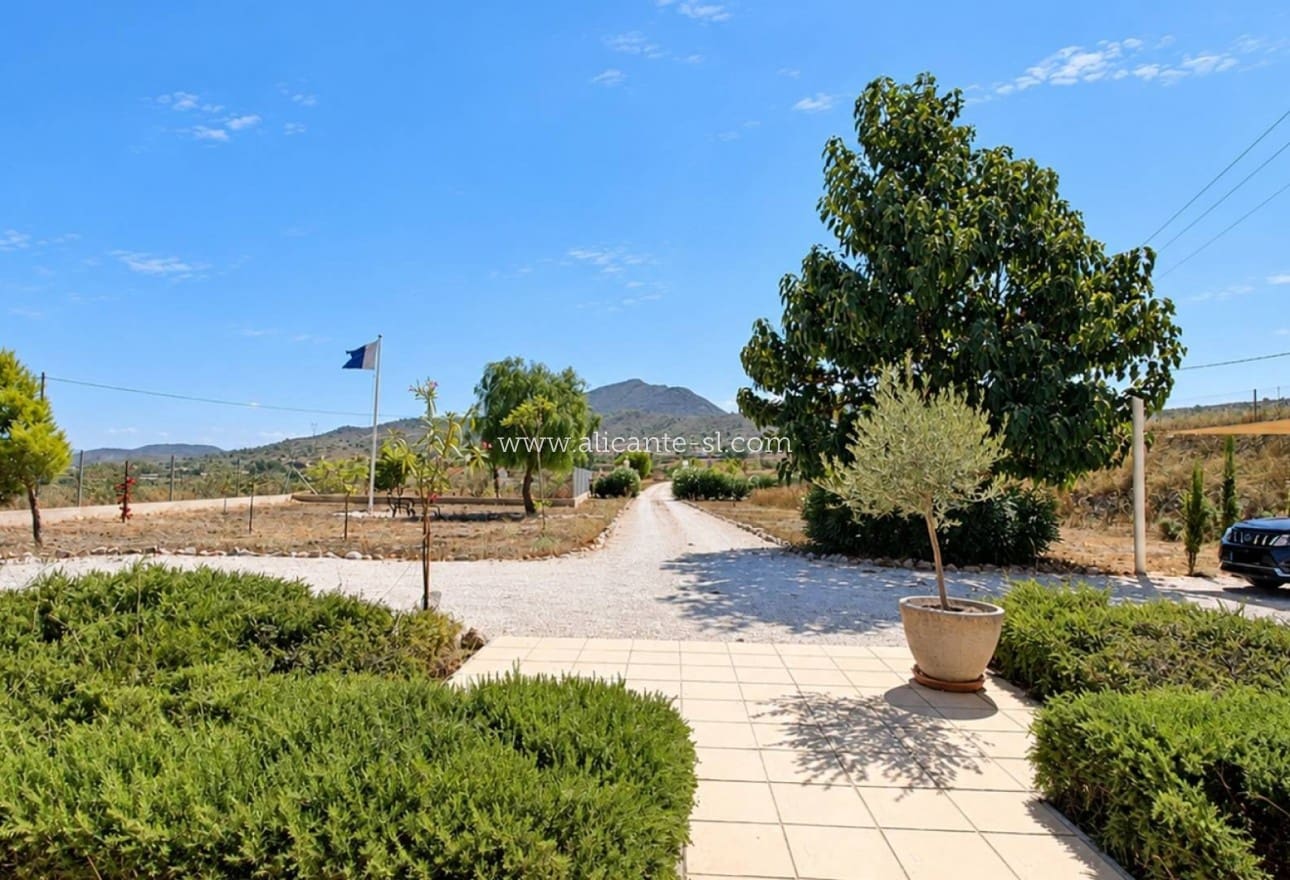 3 soverom Villa til salgs i Hondon de los Frailes med svømmebasseng garasje - € 359 950 (Ref: 10072869)
