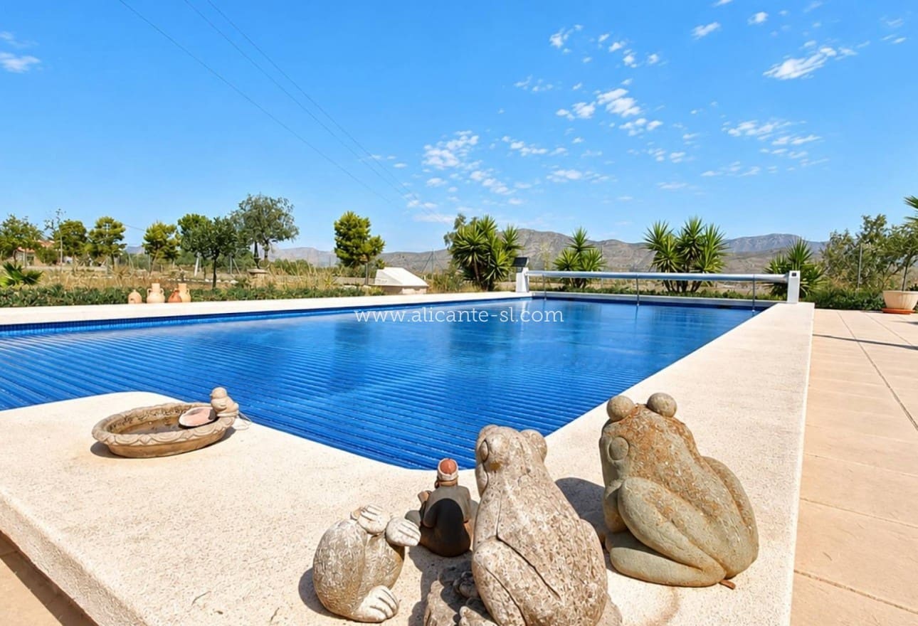 3 soverom Villa til salgs i Hondon de los Frailes med svømmebasseng garasje - € 359 950 (Ref: 10072869)