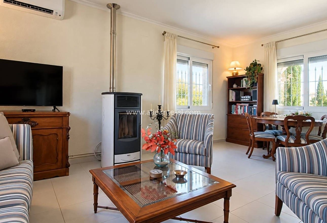 3 soverom Villa til salgs i Hondon de los Frailes med svømmebasseng garasje - € 359 950 (Ref: 10072869)