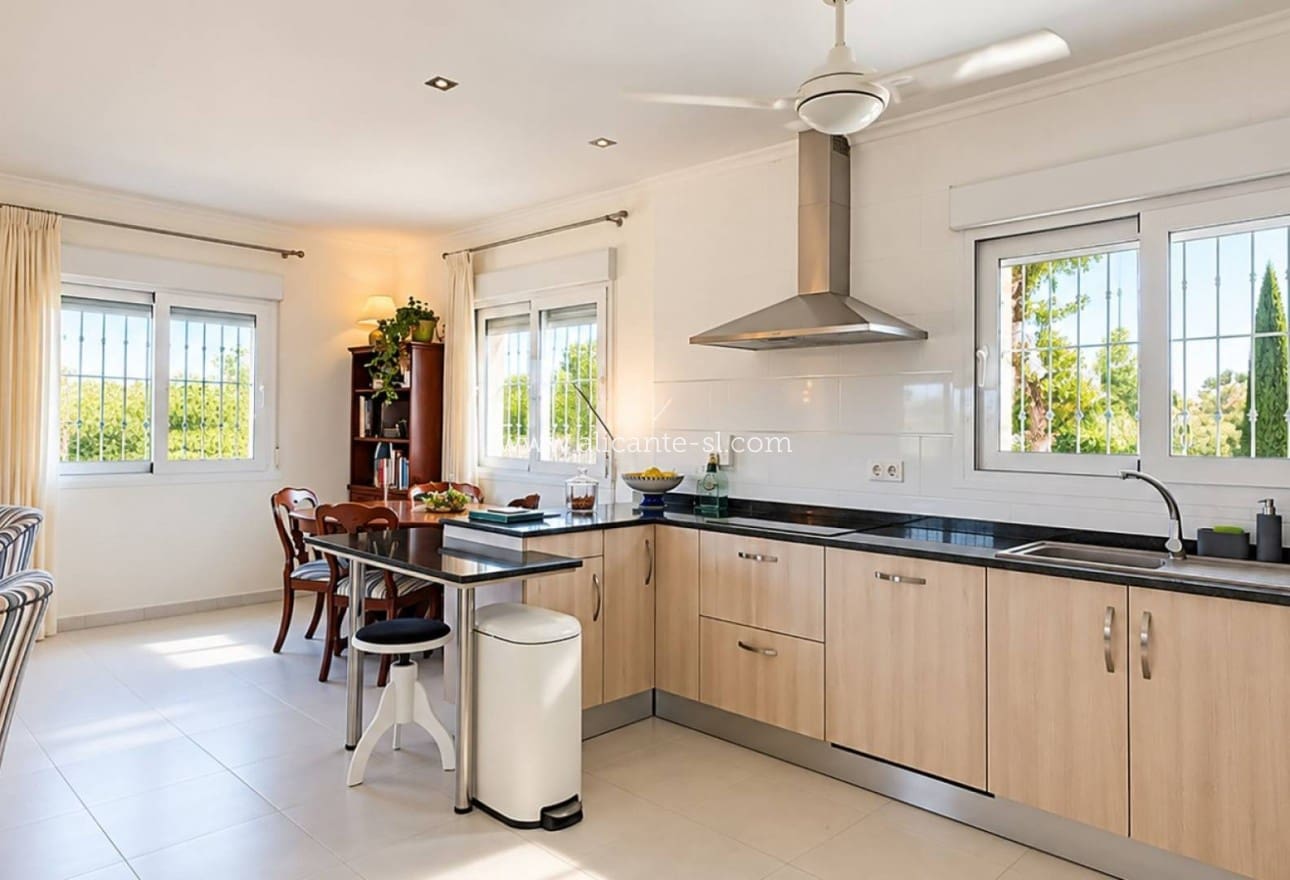 3 soverom Villa til salgs i Hondon de los Frailes med svømmebasseng garasje - € 359 950 (Ref: 10072869)