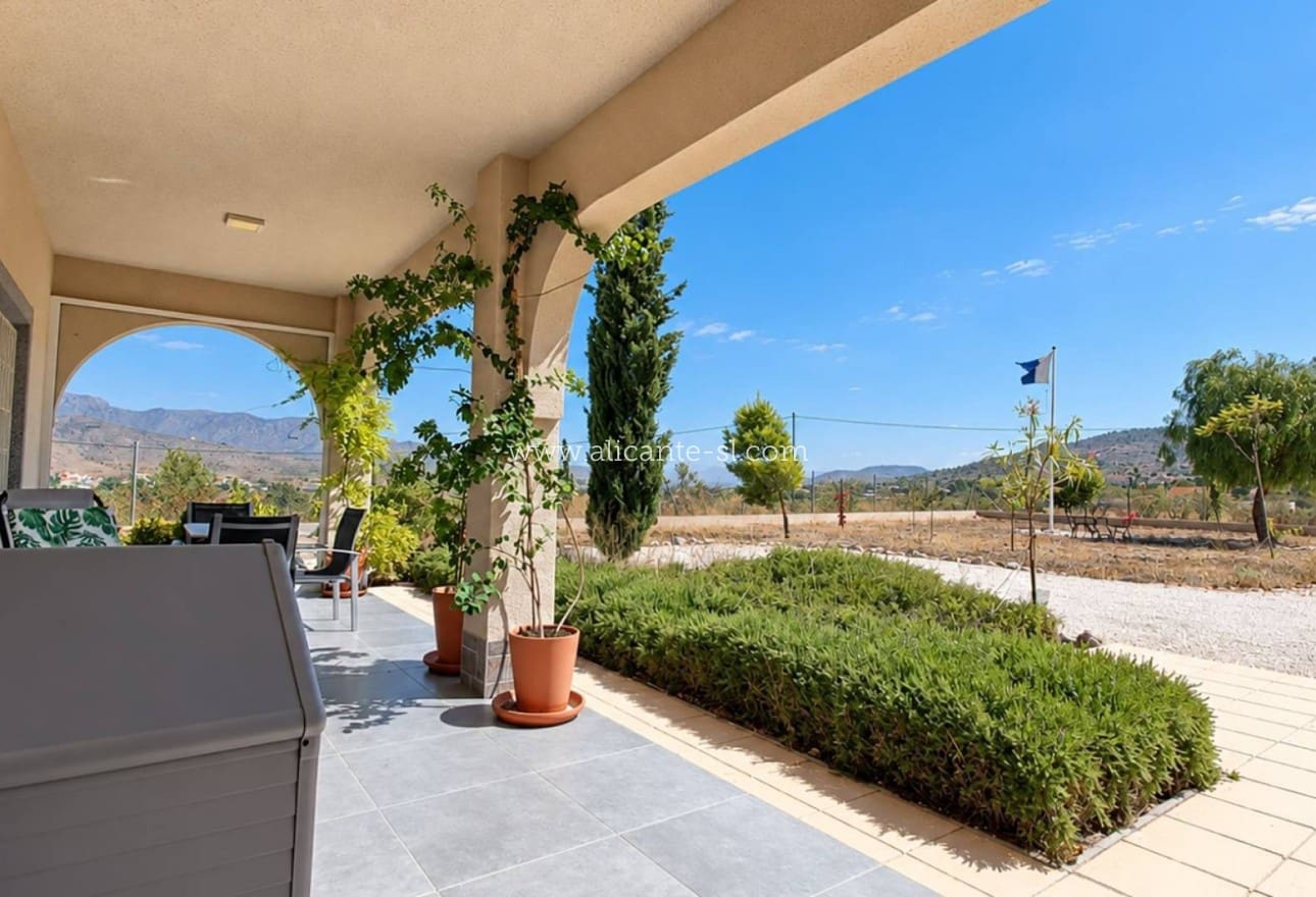 3 soverom Villa til salgs i Hondon de los Frailes med svømmebasseng garasje - € 359 950 (Ref: 10072869)