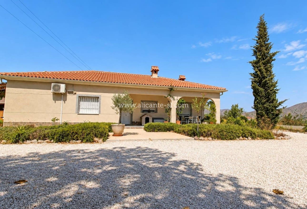 3 soverom Villa til salgs i Hondon de los Frailes med svømmebasseng garasje - € 359 950 (Ref: 10072869)