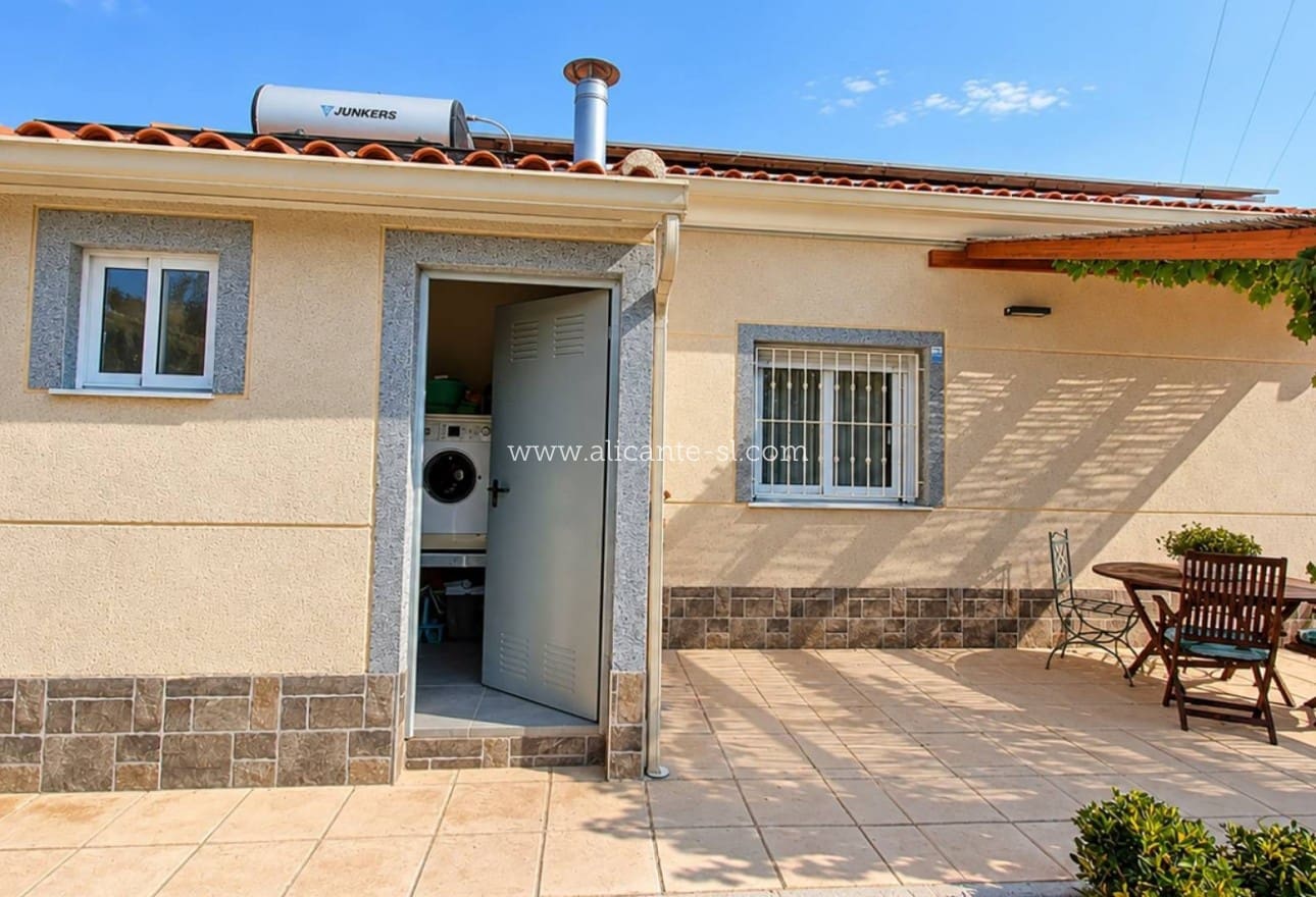 3 soverom Villa til salgs i Hondon de los Frailes med svømmebasseng garasje - € 359 950 (Ref: 10072869)
