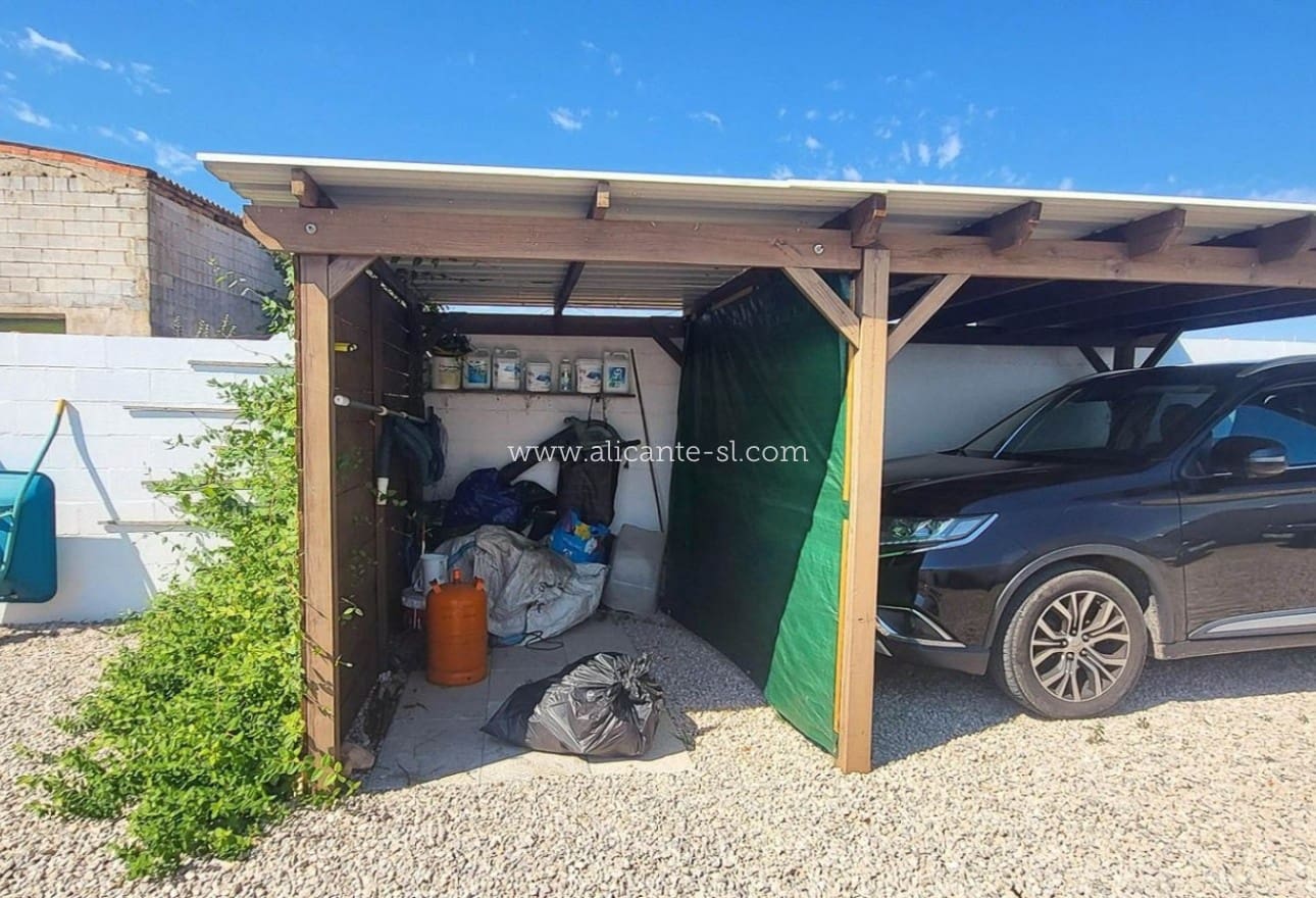 3 slaapkamer Villa te koop in Caudete met zwembad garage - € 229.950 (Ref: 10090995)