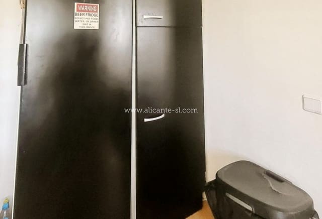 3 slaapkamer Villa te koop in Caudete met zwembad garage - € 229.950 (Ref: 10090995)