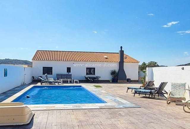 3 slaapkamer Villa te koop in Caudete met zwembad garage - € 229.950 (Ref: 10090995)