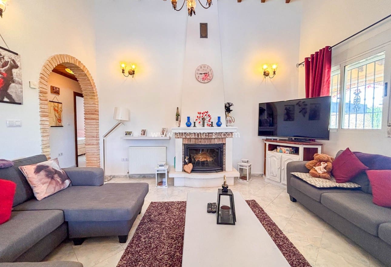 3 Zimmer Villa zu verkaufen in Fortuna mit Pool Garage - 235.000 € (Ref: 10099150)