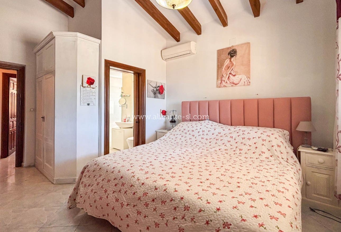 3 Zimmer Villa zu verkaufen in Fortuna mit Pool Garage - 235.000 € (Ref: 10099150)