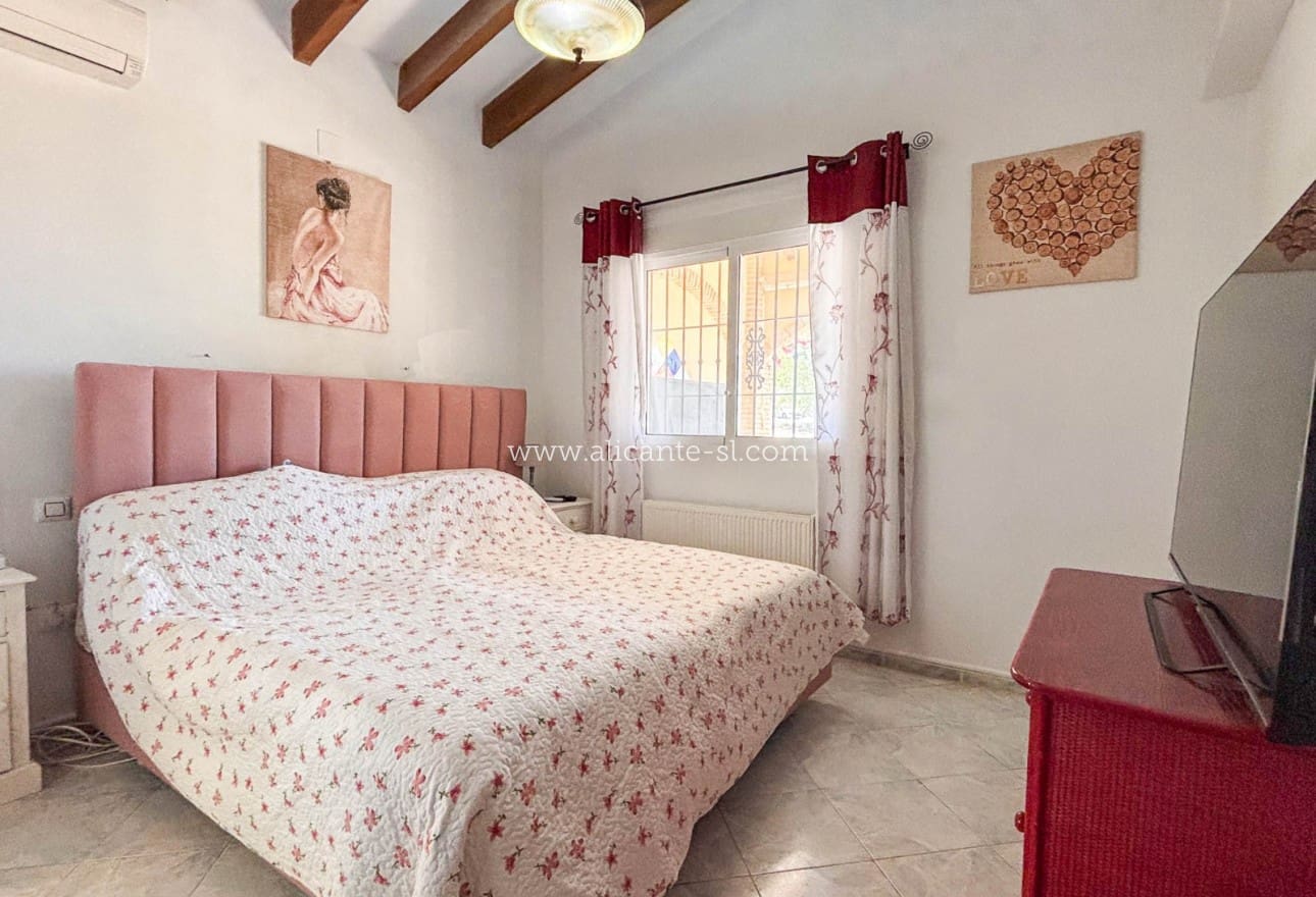 3 Zimmer Villa zu verkaufen in Fortuna mit Pool Garage - 235.000 € (Ref: 10099150)