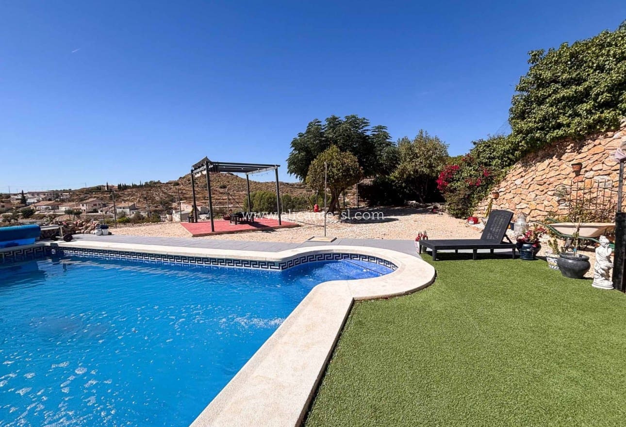 3 Zimmer Villa zu verkaufen in Fortuna mit Pool Garage - 235.000 € (Ref: 10099150)