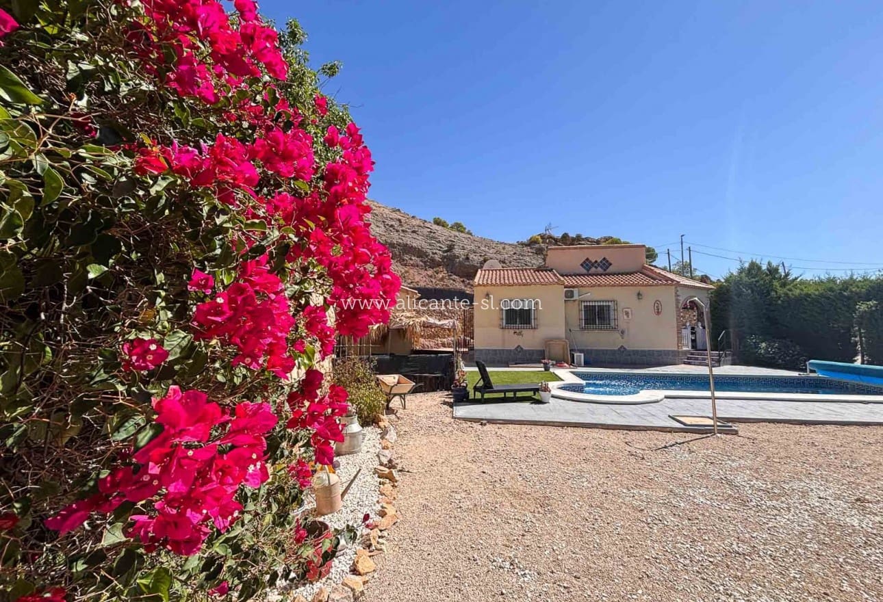 3 Zimmer Villa zu verkaufen in Fortuna mit Pool Garage - 235.000 € (Ref: 10099150)