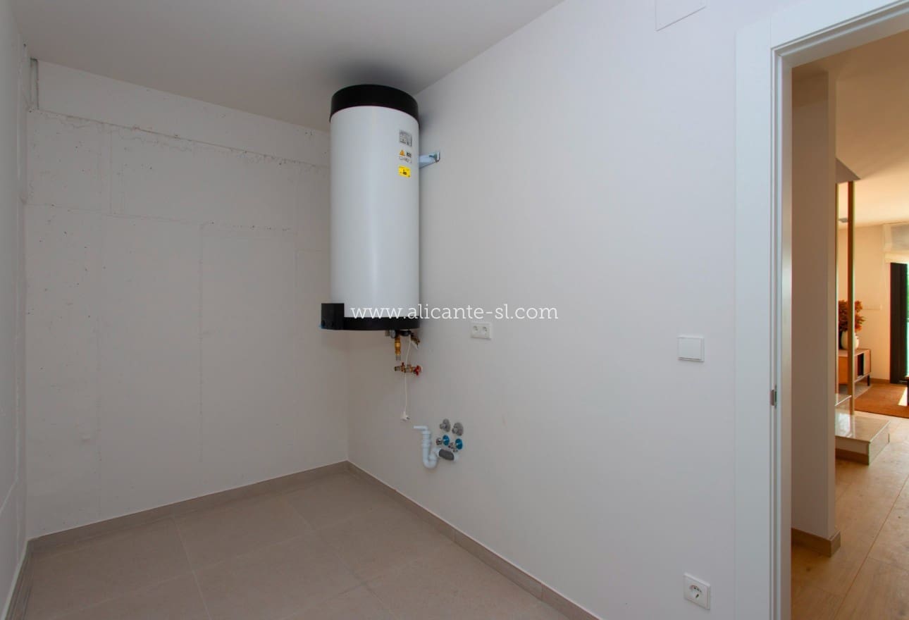 3 bedroom Townhouse for sale in Monforte del Cid with pool garage - € 365,000 (Ref: 10111152)