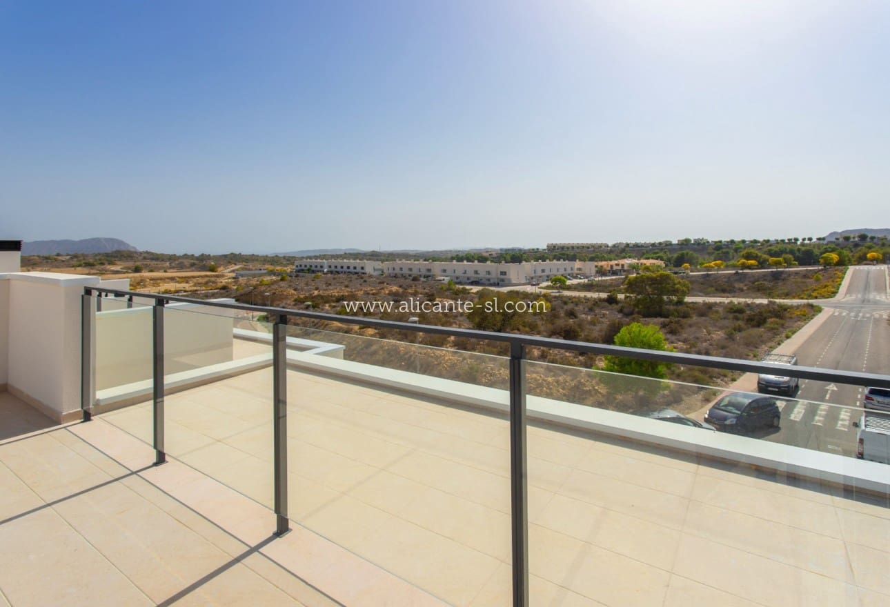 3 bedroom Townhouse for sale in Monforte del Cid with pool garage - € 365,000 (Ref: 10111152)