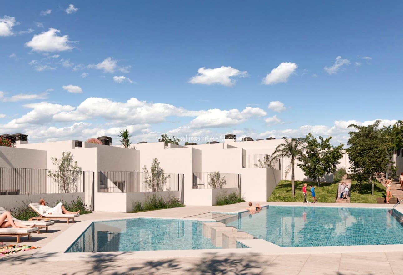 3 bedroom Townhouse for sale in Monforte del Cid with pool garage - € 365,000 (Ref: 10111152)