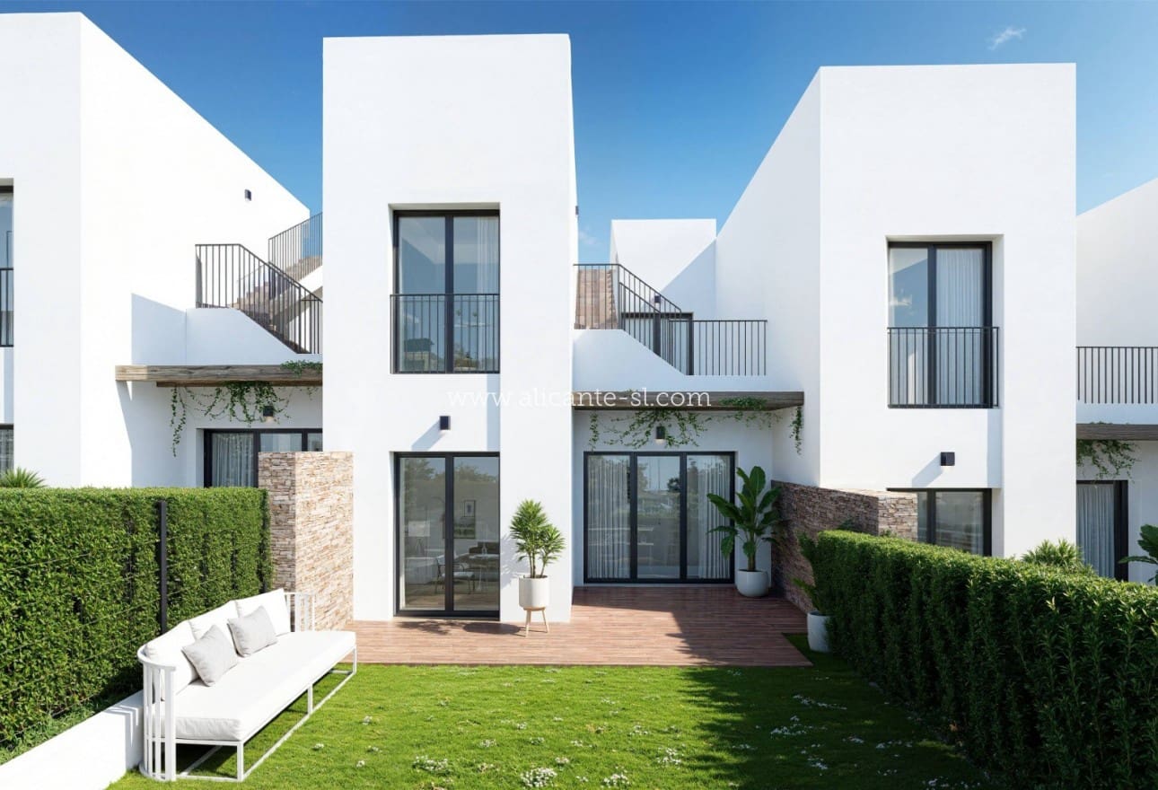 3 bedroom Townhouse for sale in Monforte del Cid with pool garage - € 365,000 (Ref: 10111152)