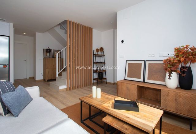 3 bedroom Townhouse for sale in Monforte del Cid with pool garage - € 365,000 (Ref: 10111152)