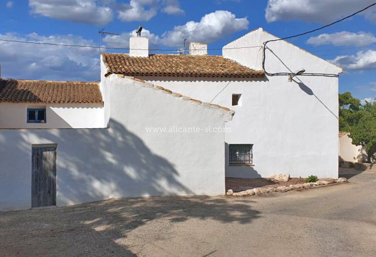 3 soveværelse Finca/Landehus til salg i La Romana - € 79.950 (Ref: 6750710)