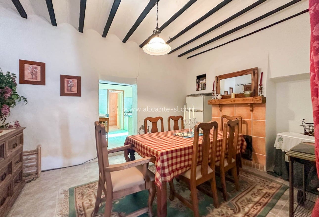 3 soveværelse Finca/Landehus til salg i La Romana - € 79.950 (Ref: 6750710)