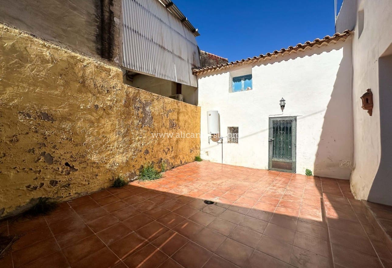 3 soveværelse Finca/Landehus til salg i La Romana - € 79.950 (Ref: 6750710)