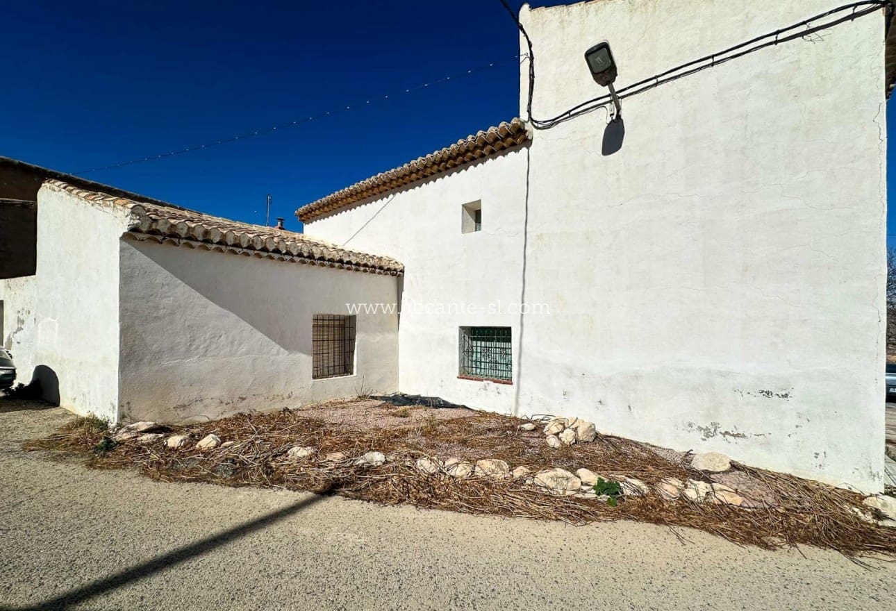 3 soveværelse Finca/Landehus til salg i La Romana - € 79.950 (Ref: 6750710)