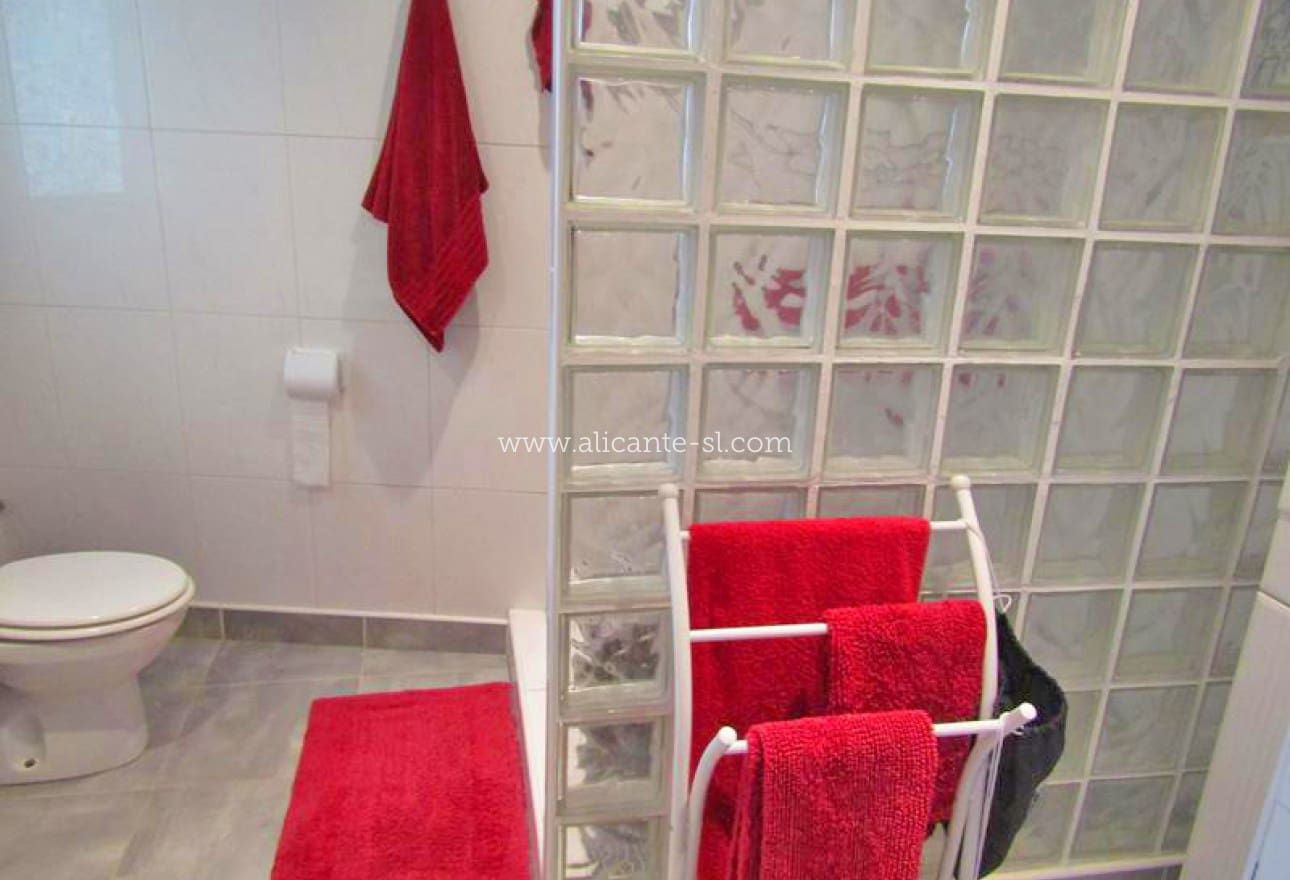 3 soveværelse Hulehus til salg i La Romana - € 99.950 (Ref: 6838447)