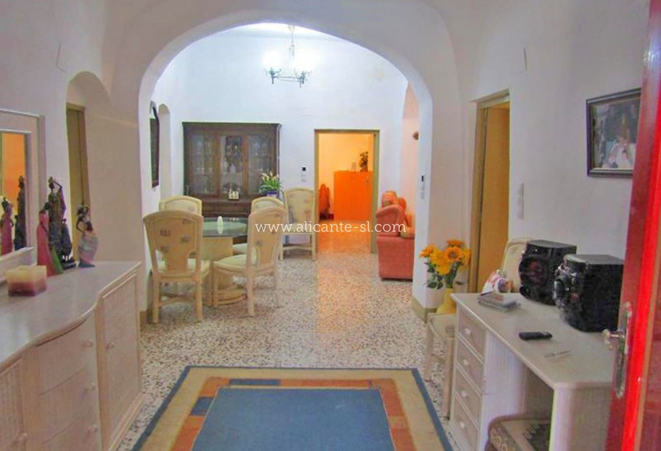 3 soveværelse Hulehus til salg i La Romana - € 99.950 (Ref: 6838447)