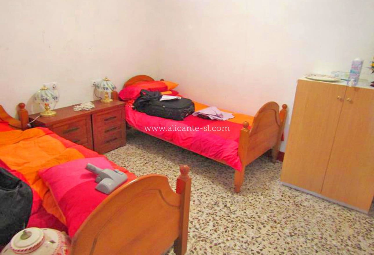 3 soveværelse Hulehus til salg i La Romana - € 99.950 (Ref: 6838447)