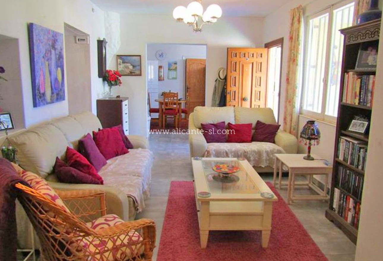 3 soveværelse Hulehus til salg i La Romana - € 99.950 (Ref: 6838447)